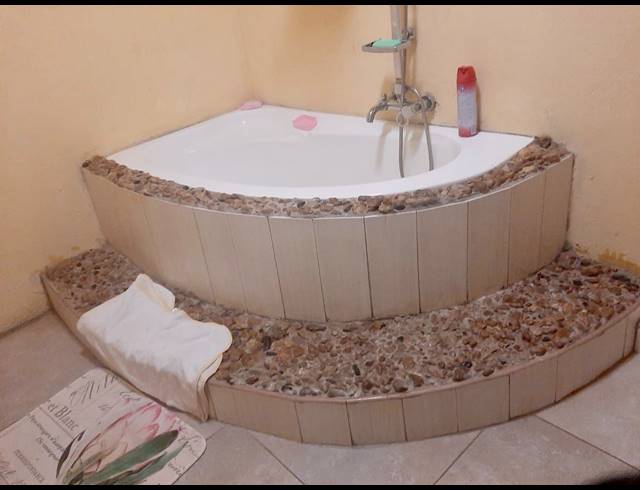 5 BEDROOM HOUSE FOR SALE IN VUWANI